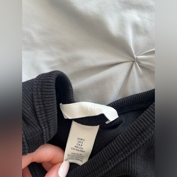 H&M halter tank top in black size small - Picture 2 of 3